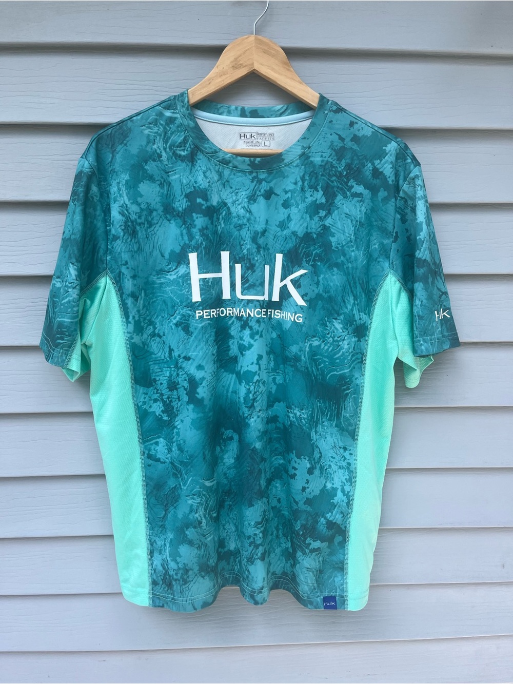 Huk Teal & Mint Short-Sleeve Performance Fishing Tee
